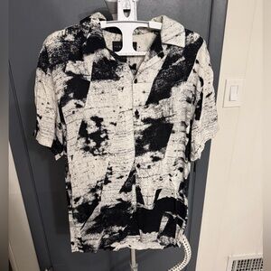No Boundaries Black and White Abstract Men's Shirt Small
